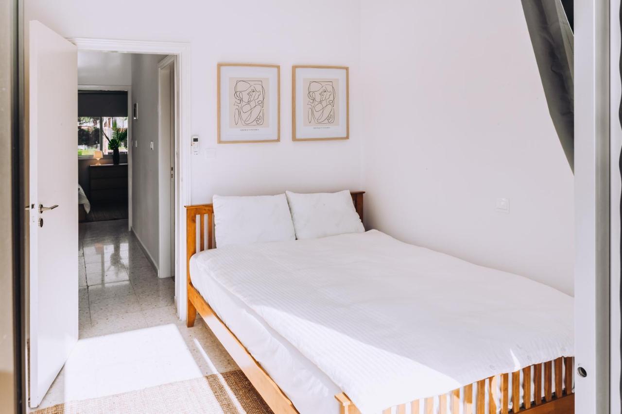 Minimal Townhouse Center Paphos Villa Exterior photo