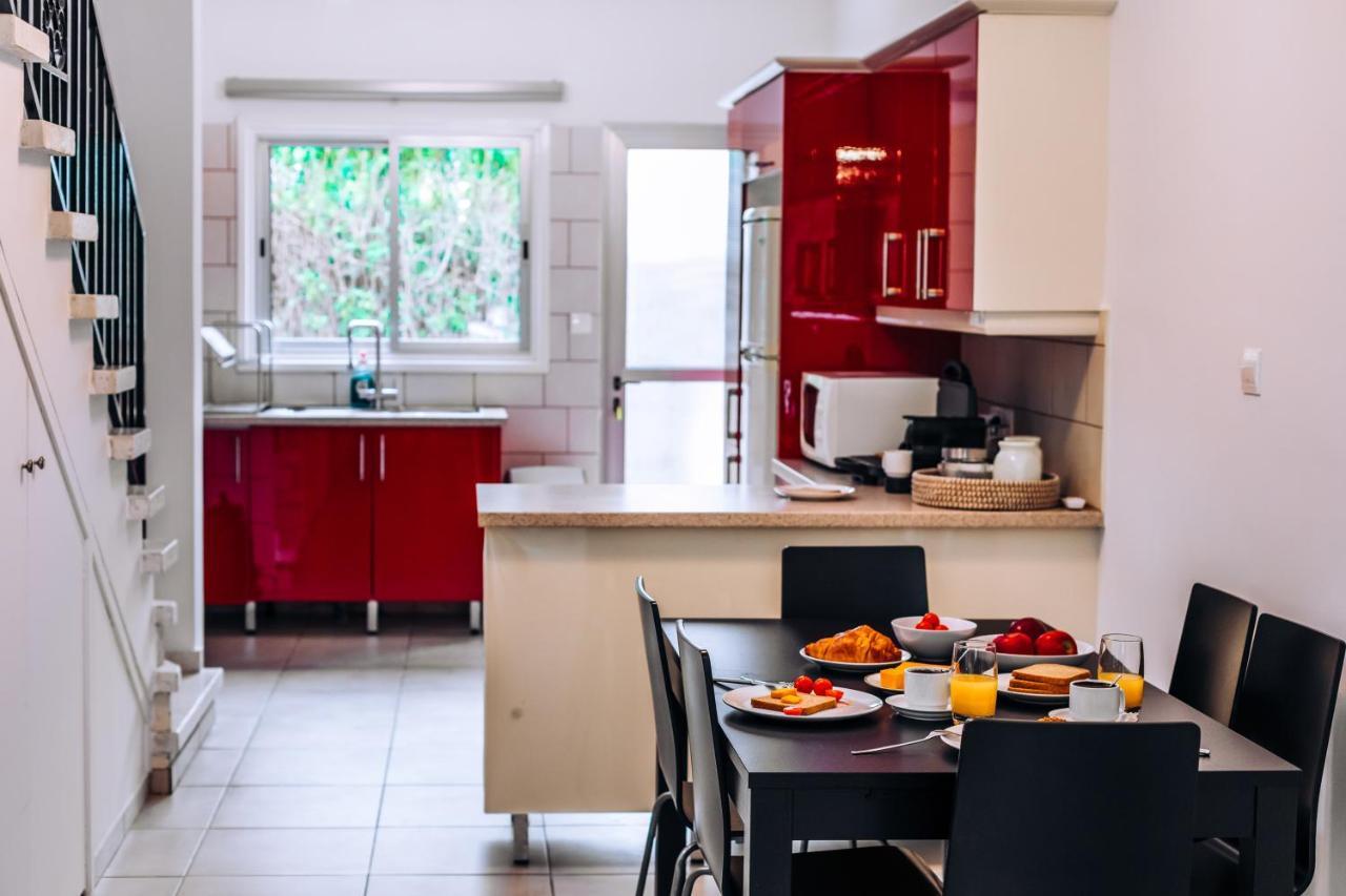 Minimal Townhouse Center Paphos Villa Exterior photo