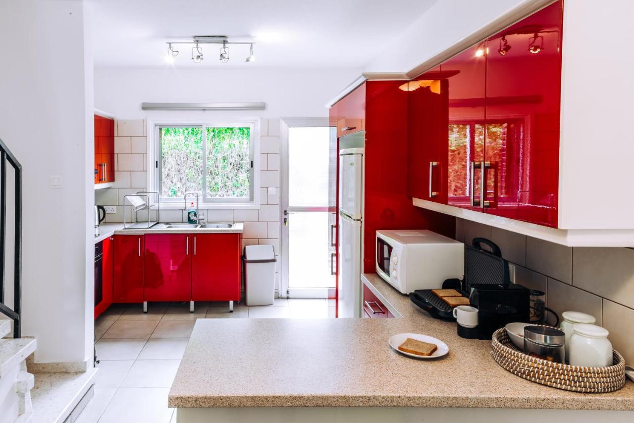 Minimal Townhouse Center Paphos Villa Exterior photo